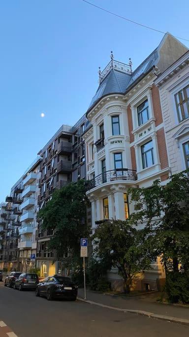 Elegant & Quiet Apartment In Historic House - Prime Location In Oslo West Kültér fotó